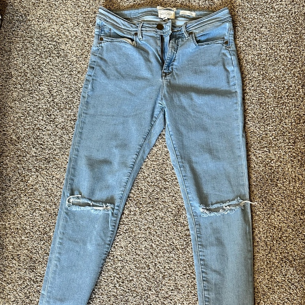 Lola Jeans sustainable denim with high waist!